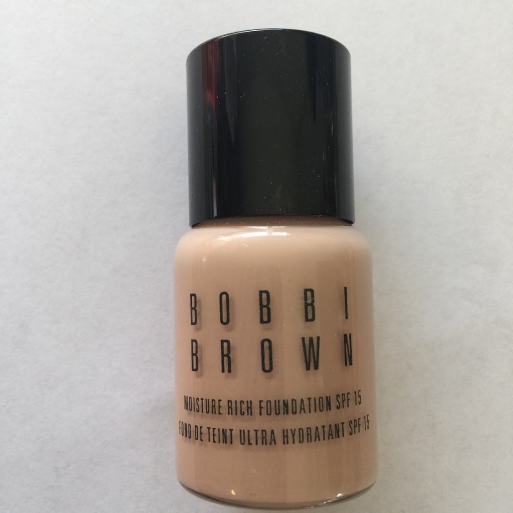 Bobbi Brown Moisture Rich Foundation